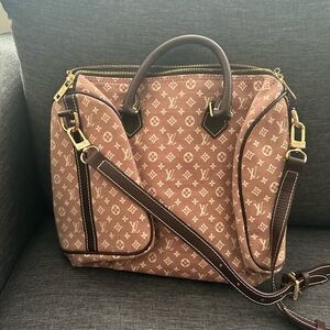 Authentic Louis Vuitton Hand Bag in Good Condition